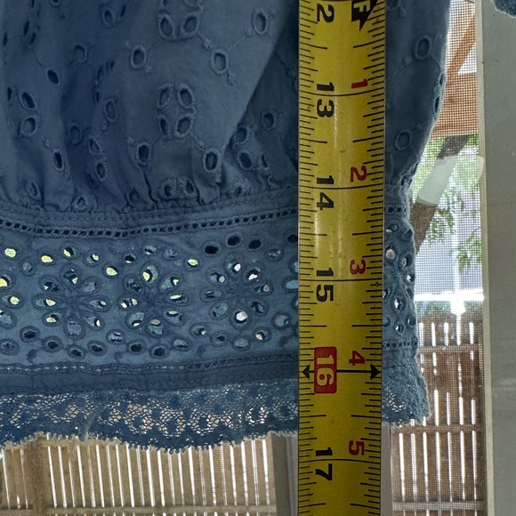 J. Crew Button Front Cropped Eyelet Top Blouse Hydrangea Blue size Medium - Picture 13 of 15